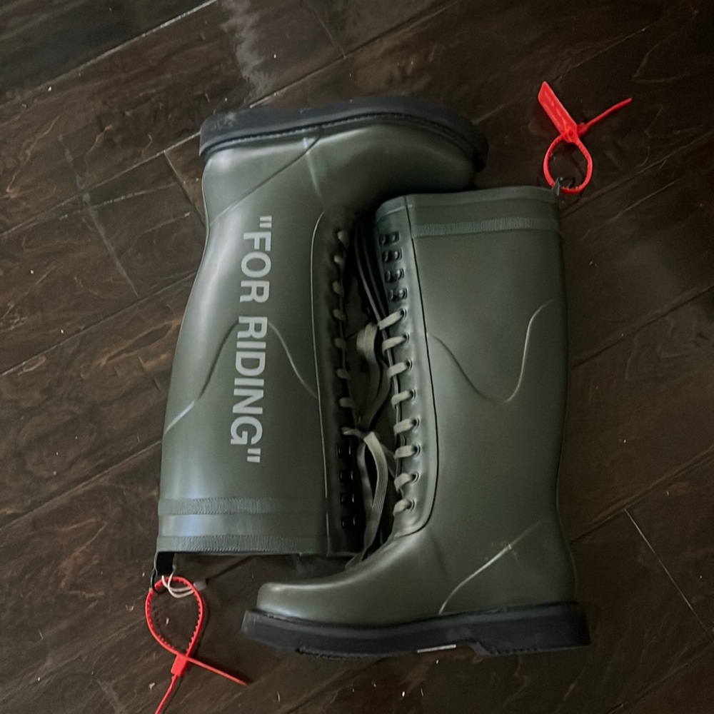 Off white rain boots